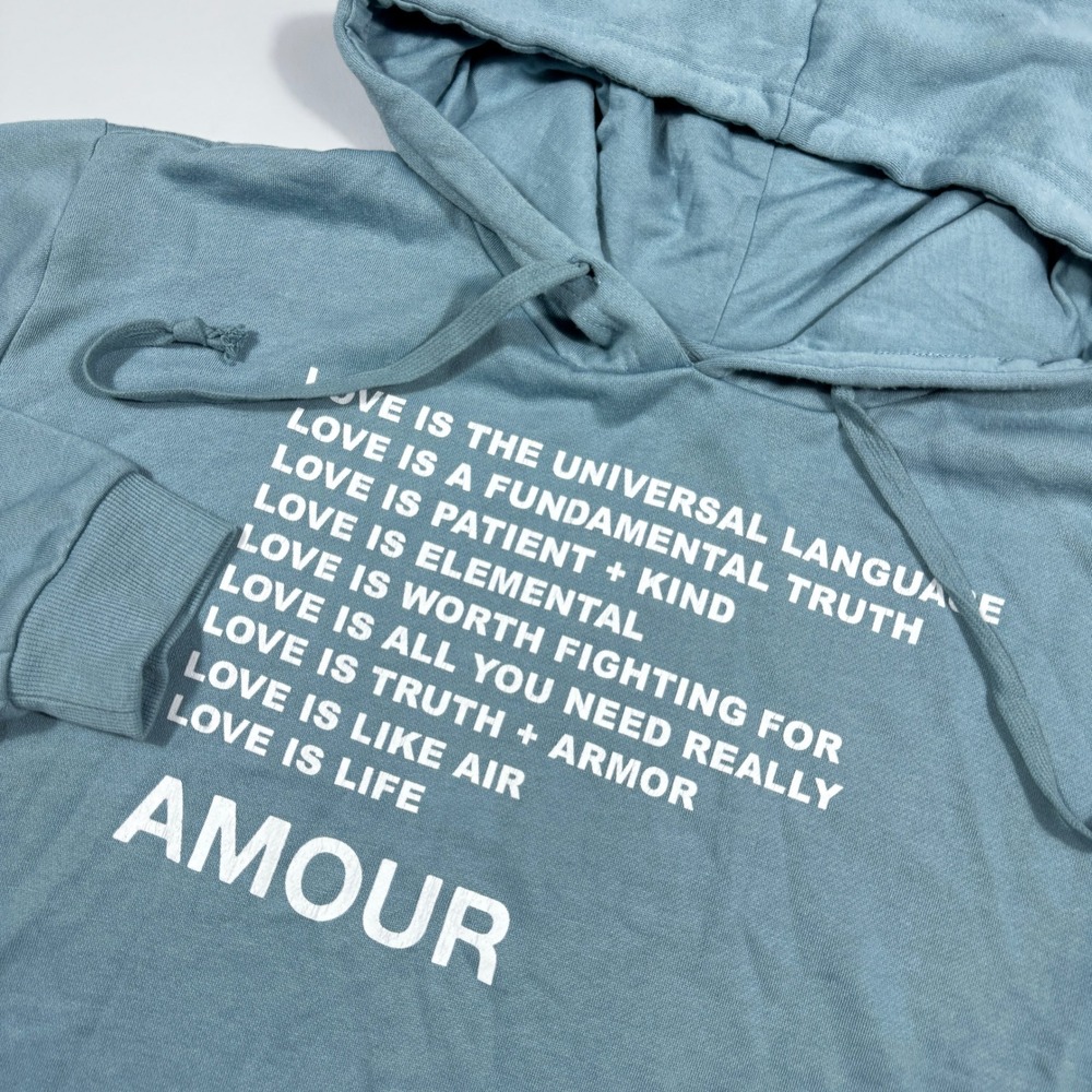 Mighty Fine Women's XXL Amour Love Is‎ Universal Language Cropped Hoodie Blue